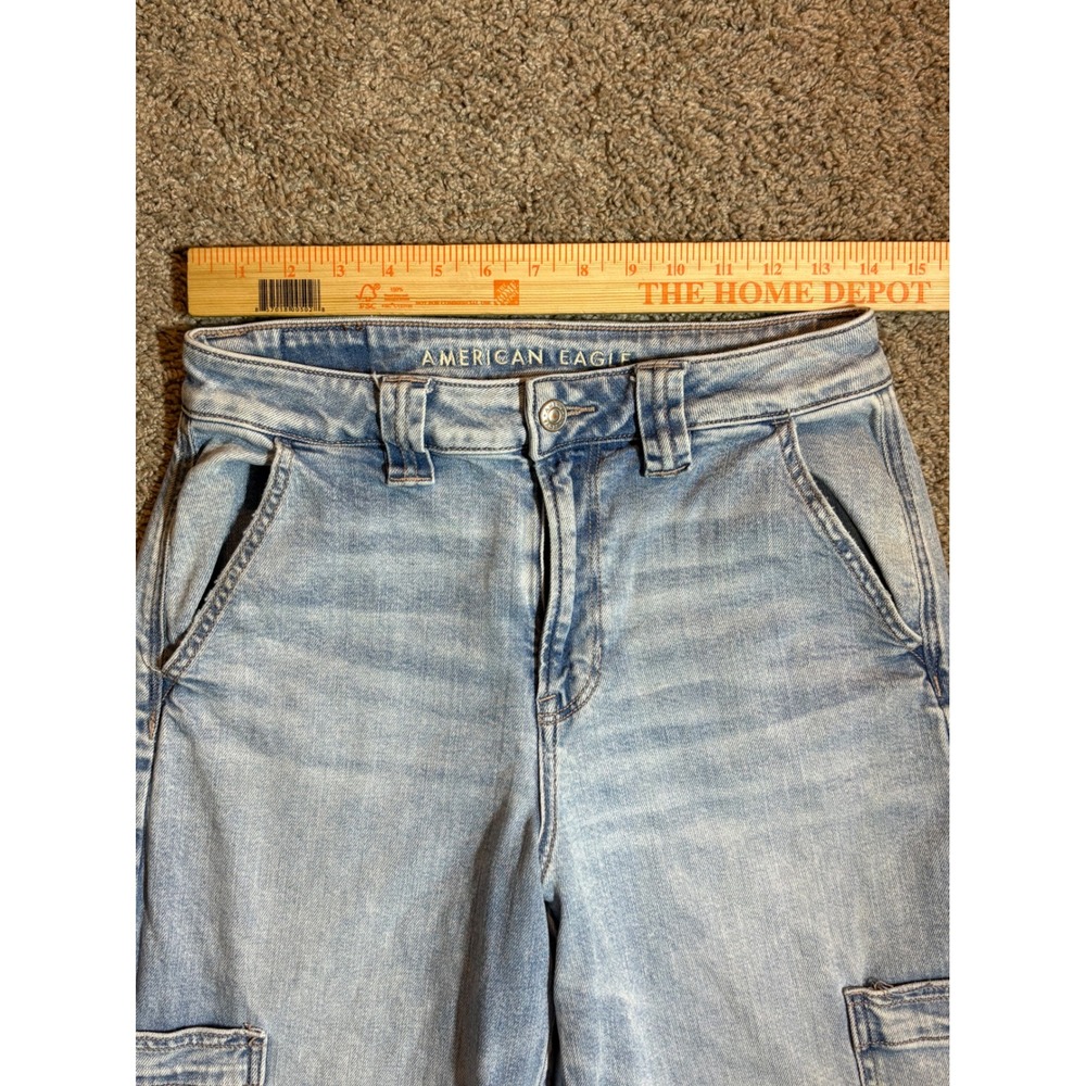 American Eagle Super High-Rise Baggy Wide Leg Cargo Jeans Light Wash Blue Size 4 - Picture 6 of 9